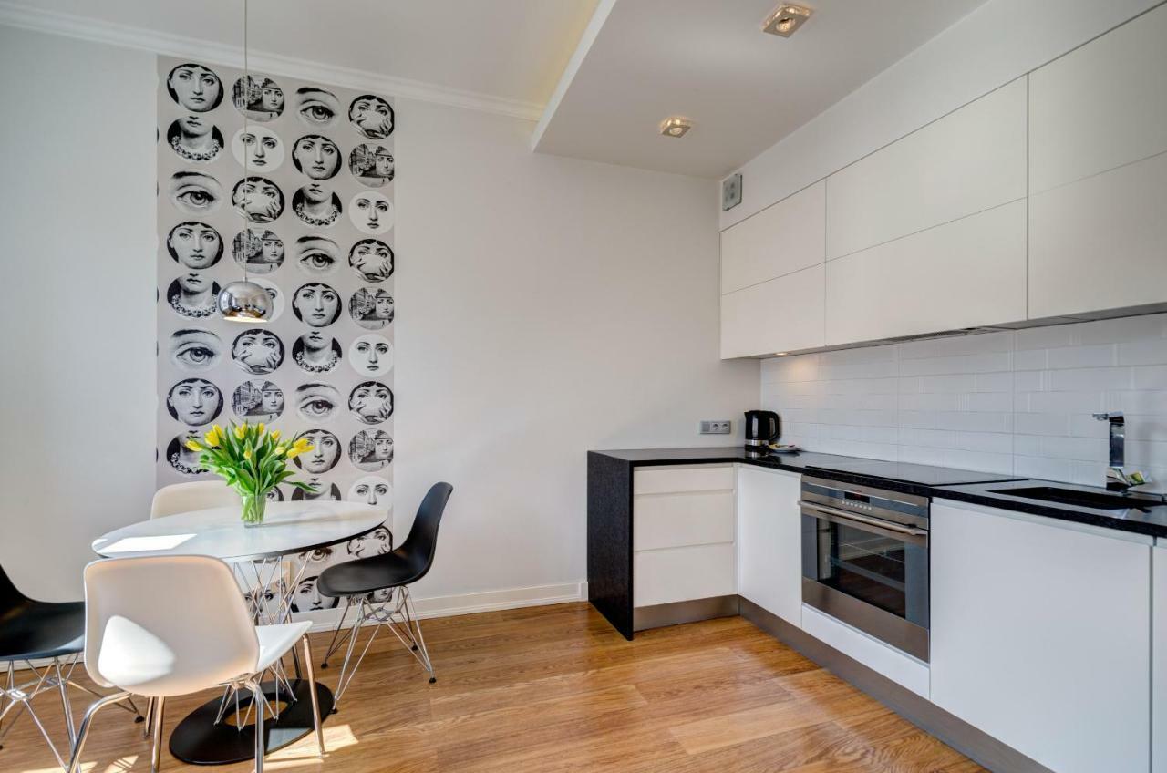Stylish Apartment In Heart Of Oldtown กดัญสก์ ภายนอก รูปภาพ