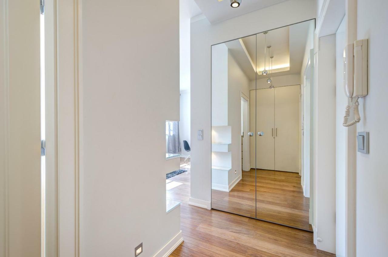 Stylish Apartment In Heart Of Oldtown กดัญสก์ ภายนอก รูปภาพ