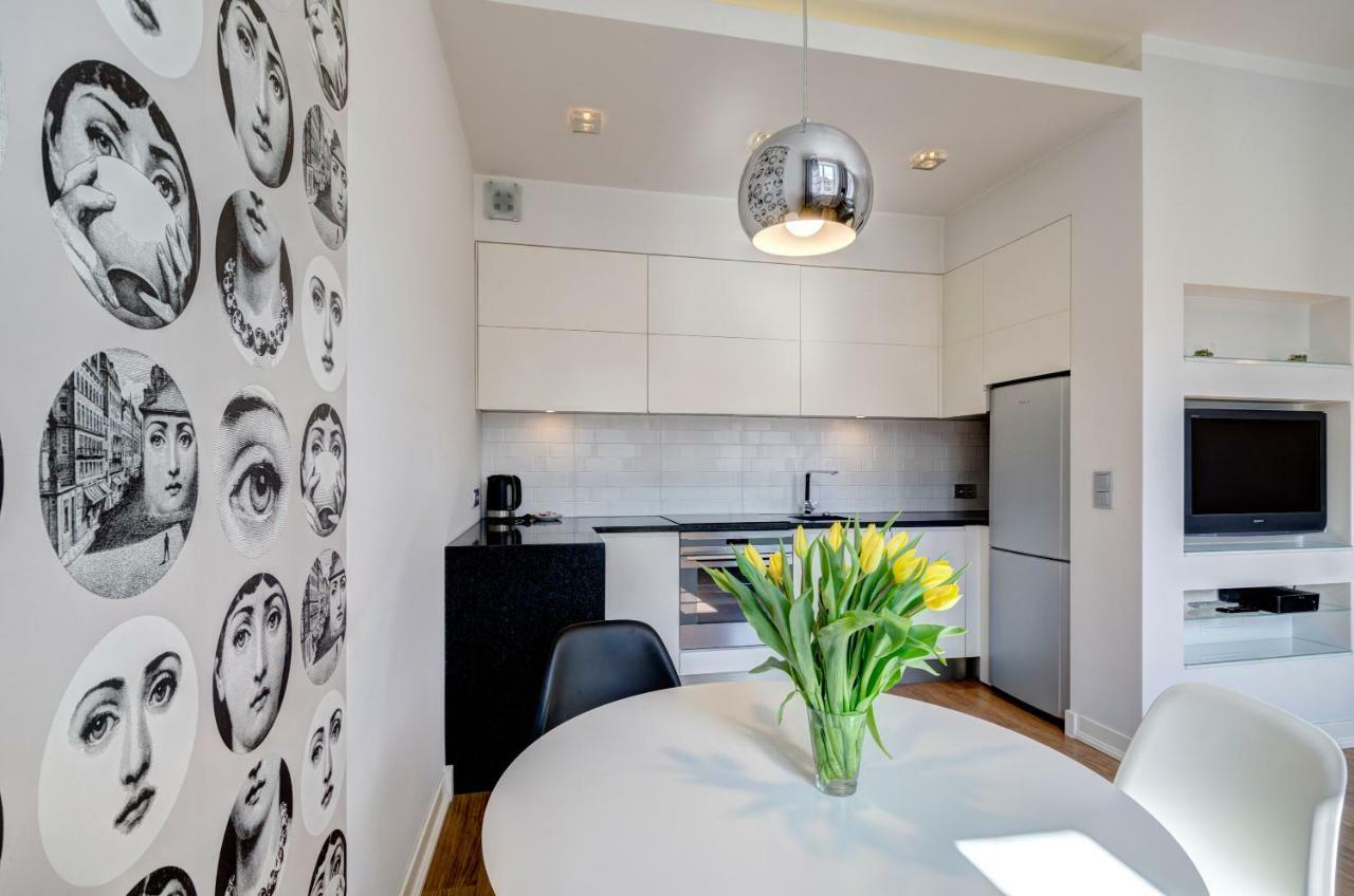 Stylish Apartment In Heart Of Oldtown กดัญสก์ ภายนอก รูปภาพ